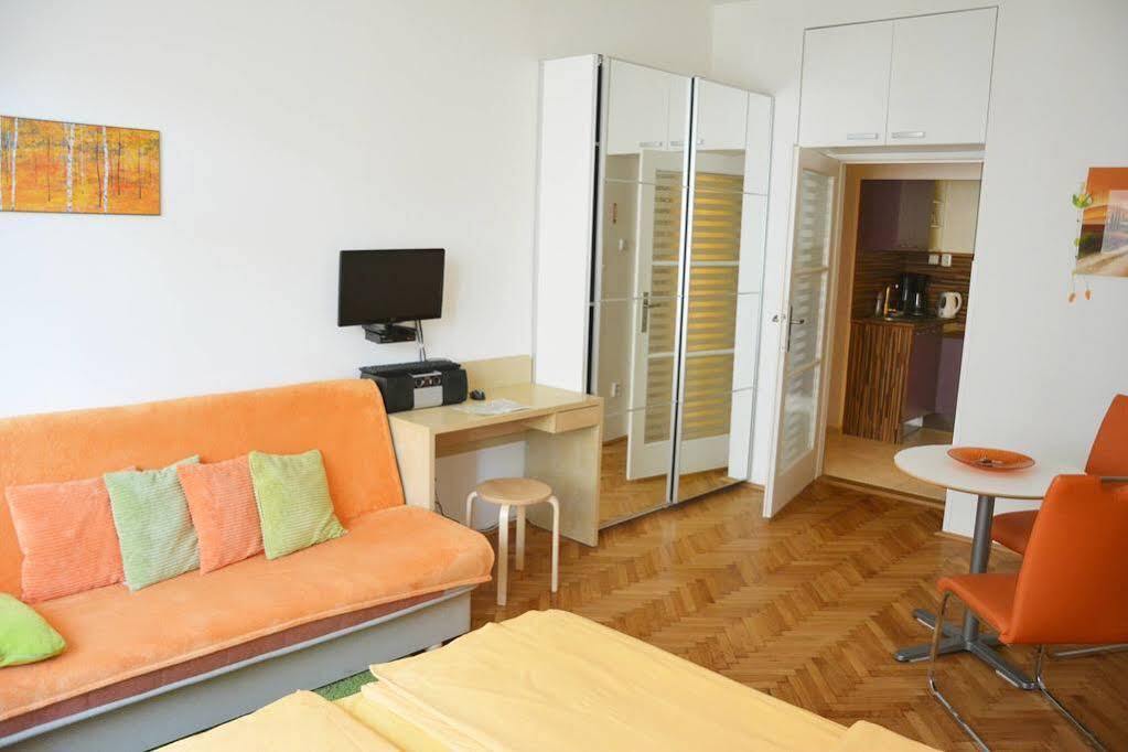 Apartmany Machek プラハ エクステリア 写真